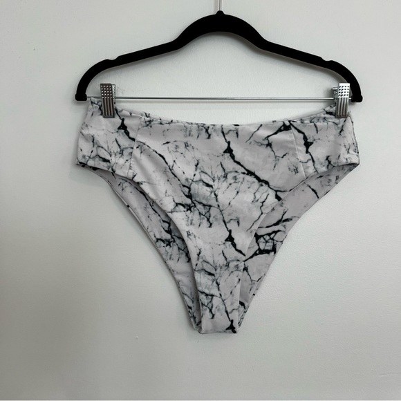 Zaful Black and White Marble High Waisted Bandeau Bikini Set XL - Picture 9 of 12